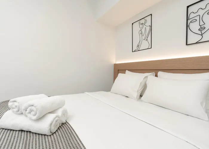 Apartment Tower 15 *