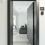 Tower 15 Apartman *